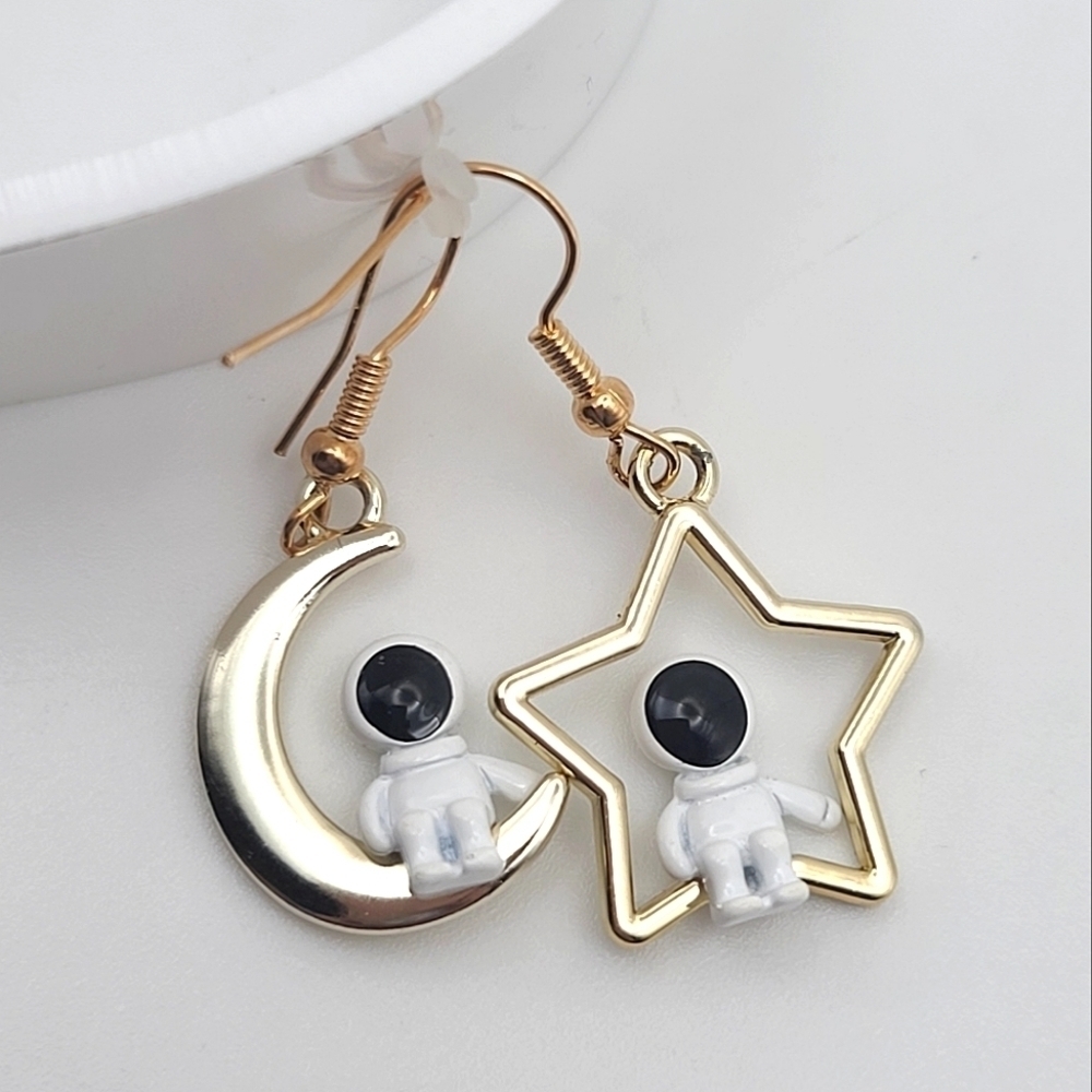 Astronaut Hanging Out On Moon & Star Dangle Fashion Hook Earrings
